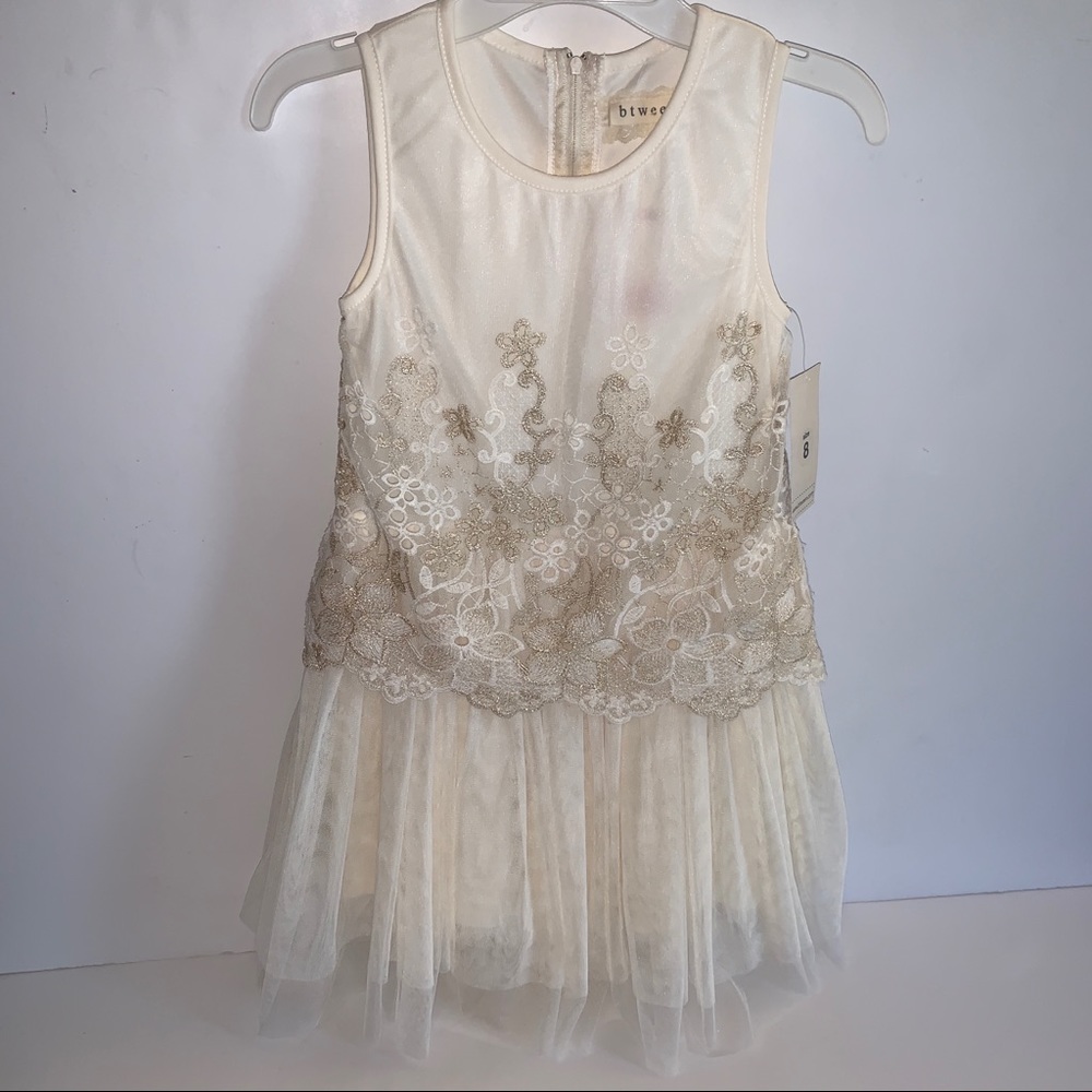 Btween Ivory Holiday Dress Size:‎ 8 NWT